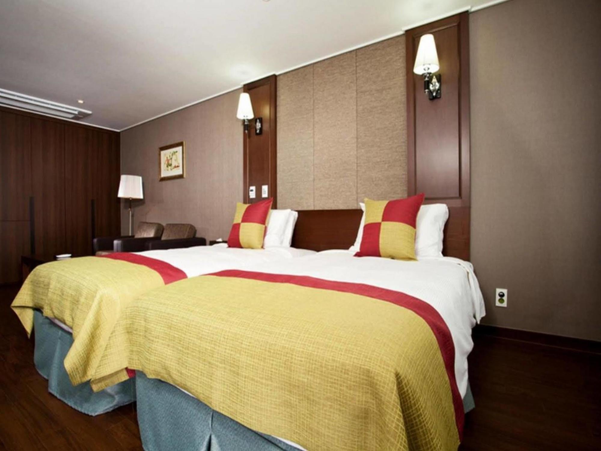 Haeden Hotel High End Suwon Eksteriør bilde