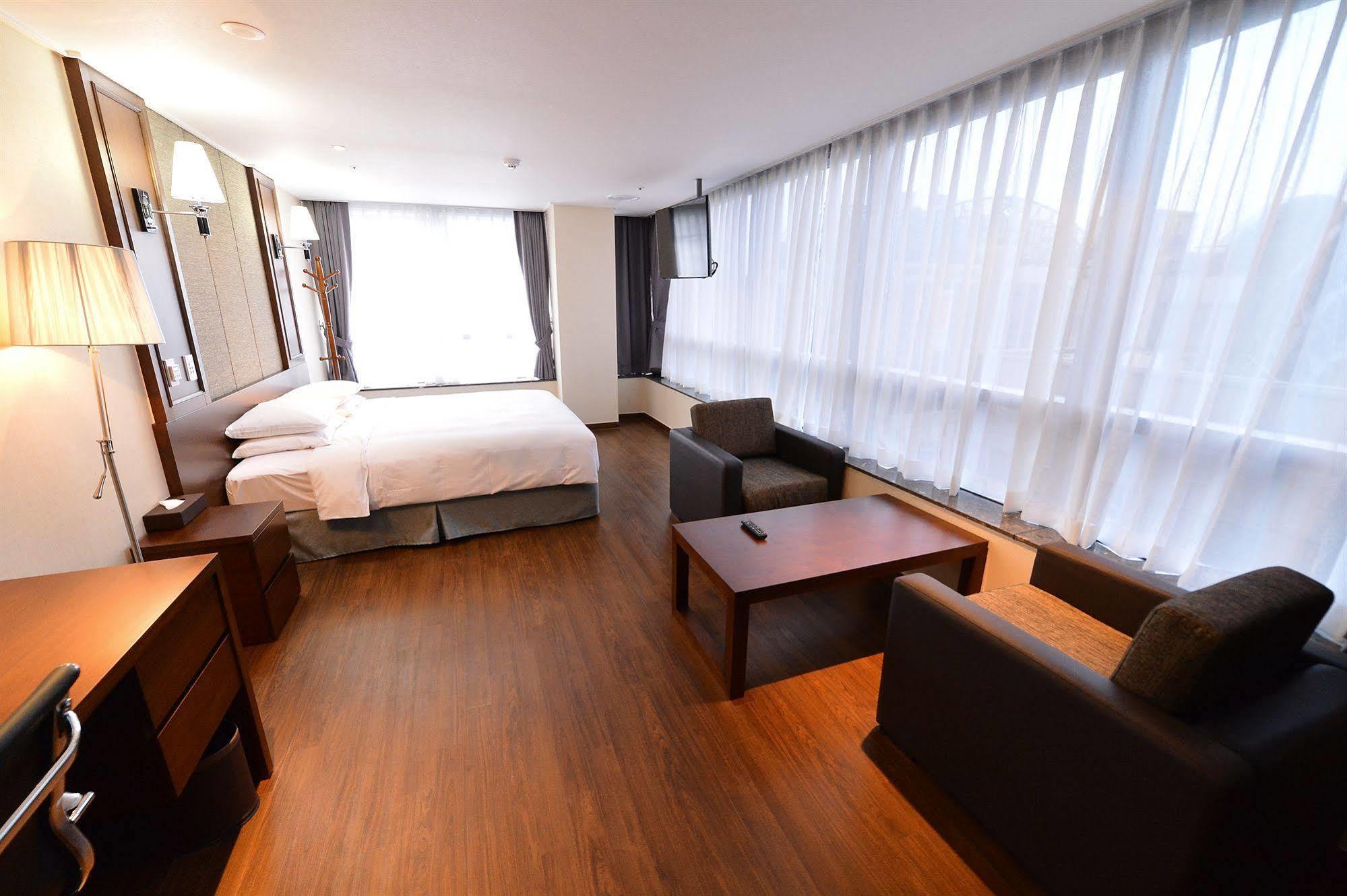 Haeden Hotel High End Suwon Eksteriør bilde