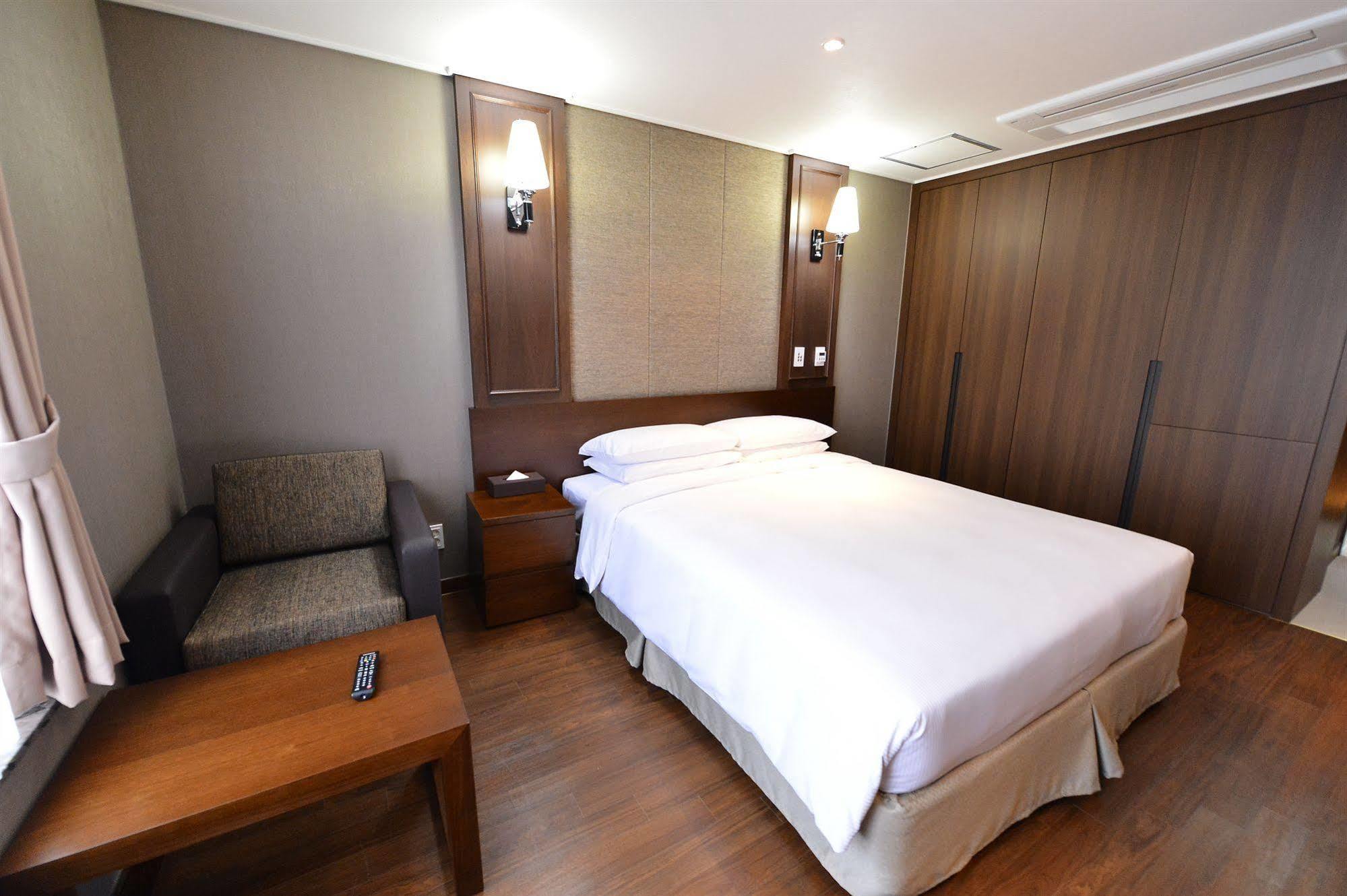 Haeden Hotel High End Suwon Eksteriør bilde